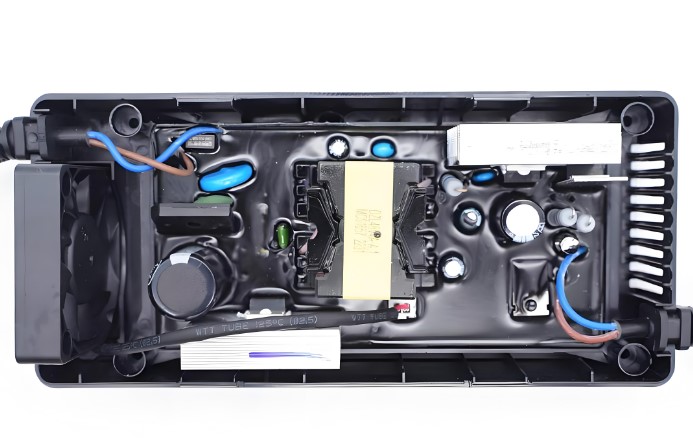 環(huán)氧樹脂膠水和環(huán)氧AB膠在電子組裝中有何不同？